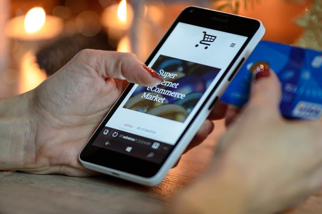 Customer shopping on phone, increase conversions, CRO
